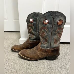 Justin Boot Men's Western Saddle Blue Jean Dusty Cowhide 2520 cowboy boots.